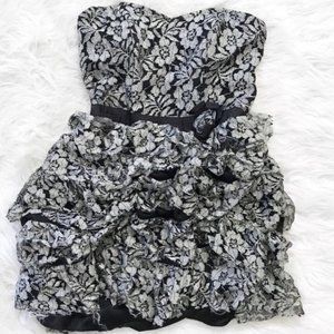 American Rags Stretch Tiered Strapless Sweetheart Neckline Silver Rose Layer